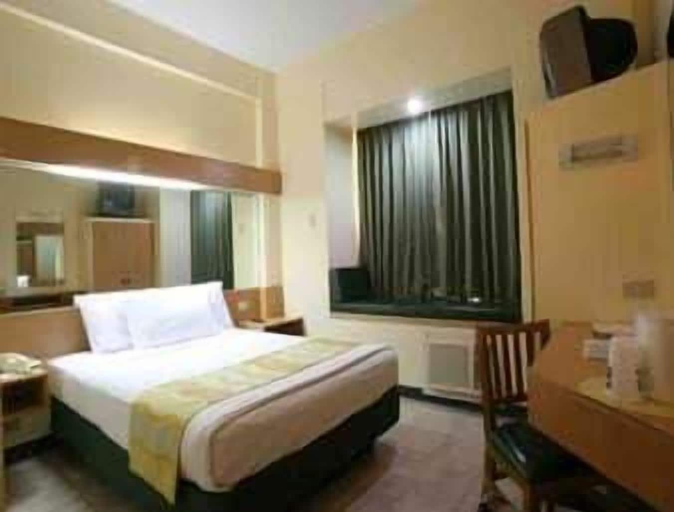 Microtel By Wyndham Tarlac Esterno foto