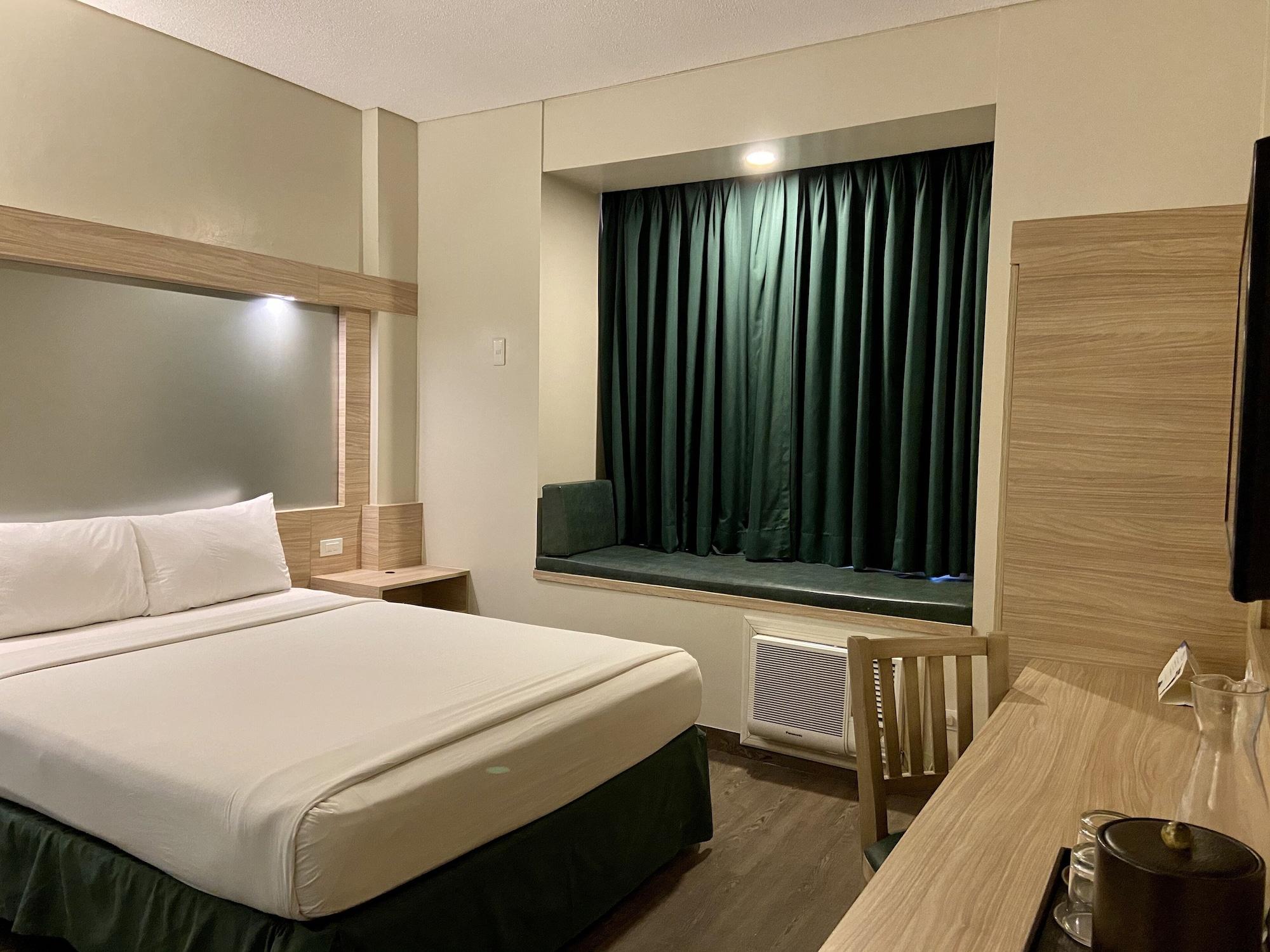 Microtel By Wyndham Tarlac Esterno foto