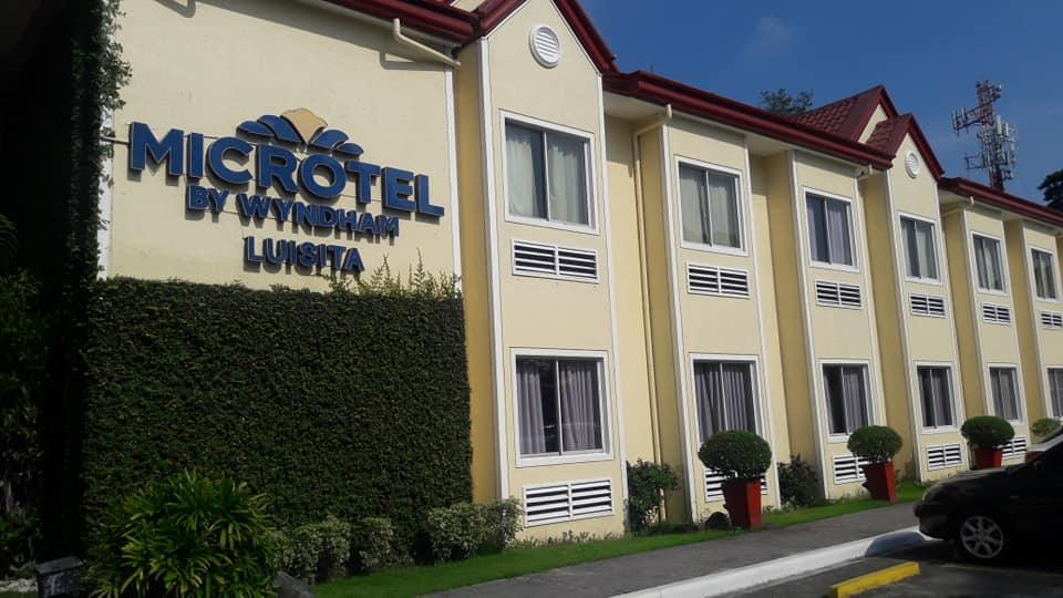 Microtel By Wyndham Tarlac Esterno foto