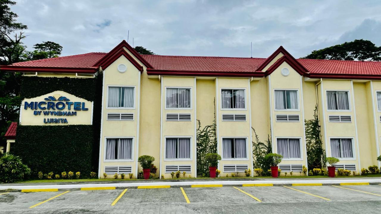 Microtel By Wyndham Tarlac Esterno foto