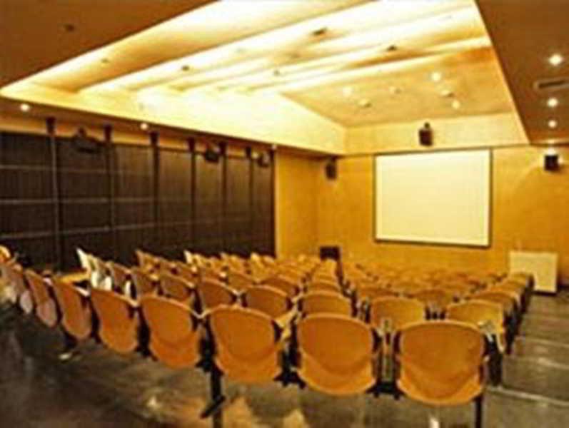 Microtel By Wyndham Tarlac Esterno foto