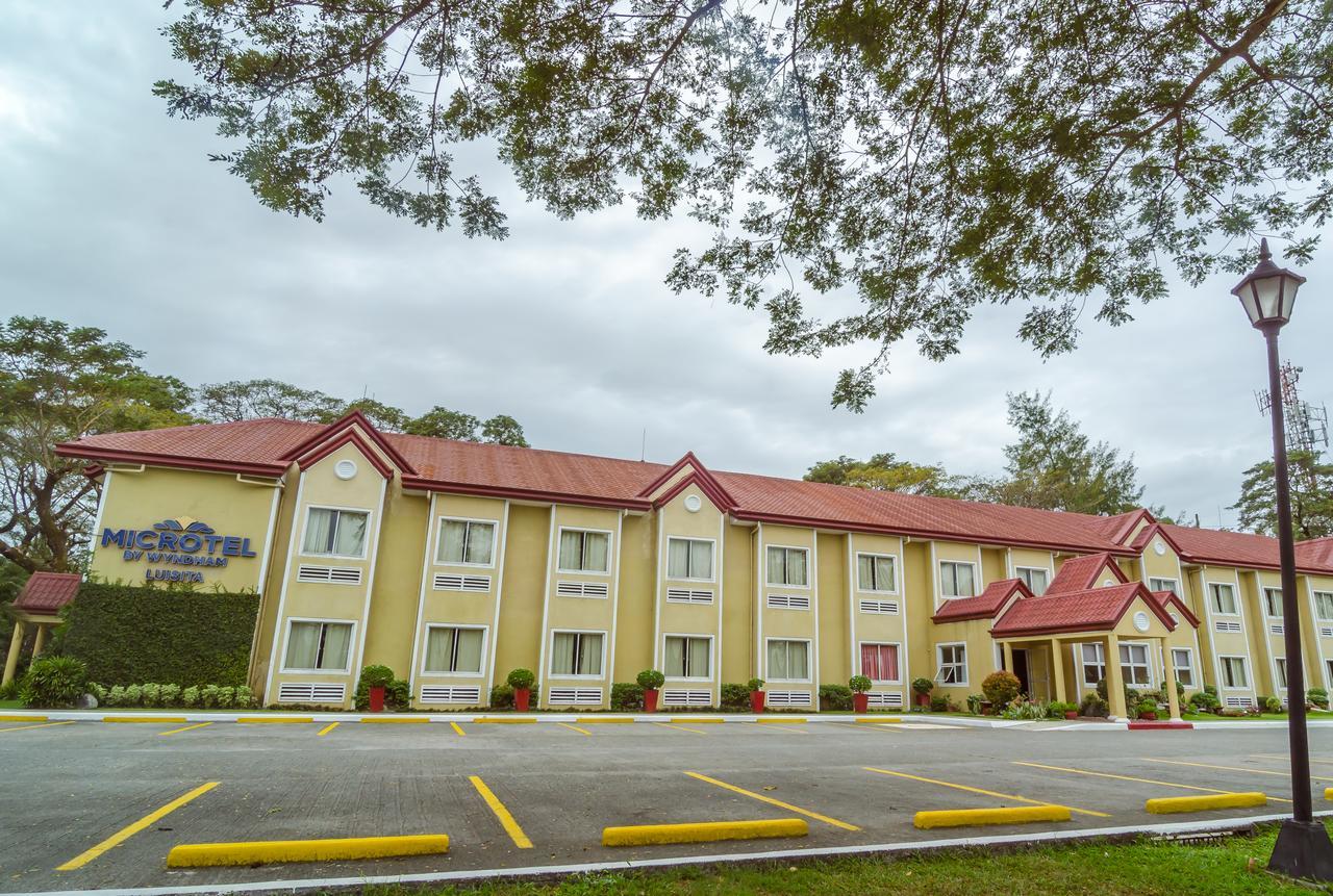 Microtel By Wyndham Tarlac Esterno foto
